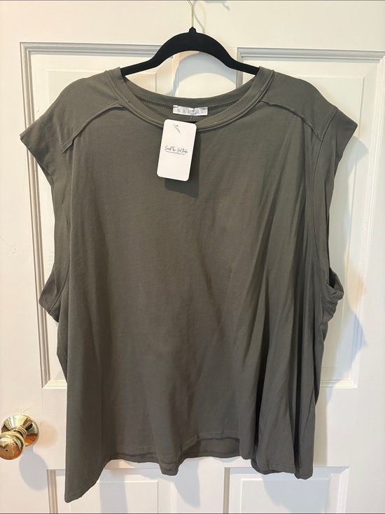 Karlie Tops - Karlie Muscle Tee Size Large